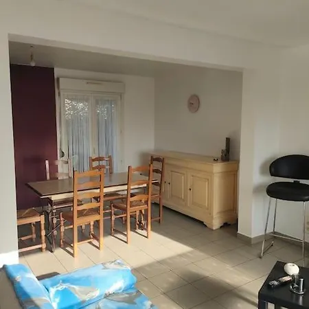 Holiday home Charmante Gouzeaucourt