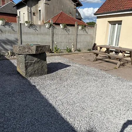 Сasa de vacaciones Charmante Gouzeaucourt